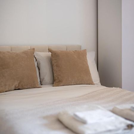 Aryas Apartments London Edgware Екстер'єр фото