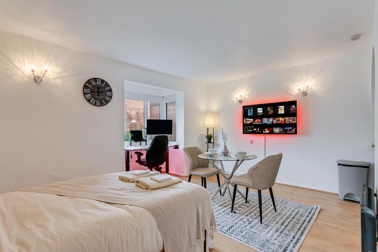 Aryas Apartments London Edgware Екстер'єр фото